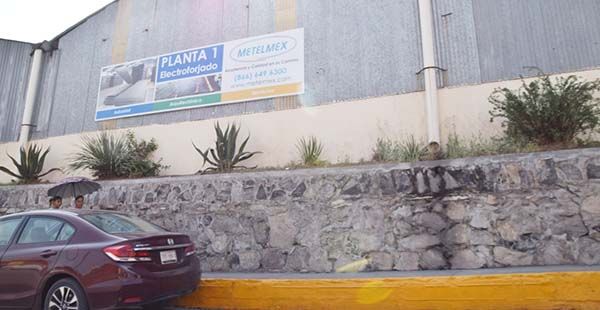 Pierde obrero dos dedos en accidente