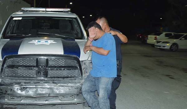 Molesta a familia y acaba en prisión