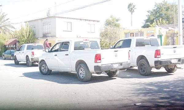 Mueve a policías hombre armado