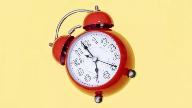 Por qué es hora de redefinir qué es un segundo (y qué misterios del universo nos ayudaría a revelar)