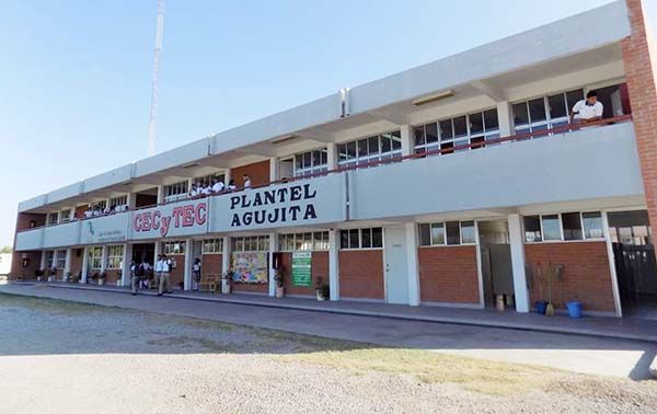 Prepara CECYTEC festejos