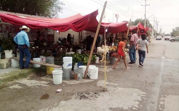 Poca afluencia en panteón municipal