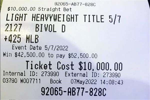 Gana Mayweather a costa de derrota de ‘Canelo’