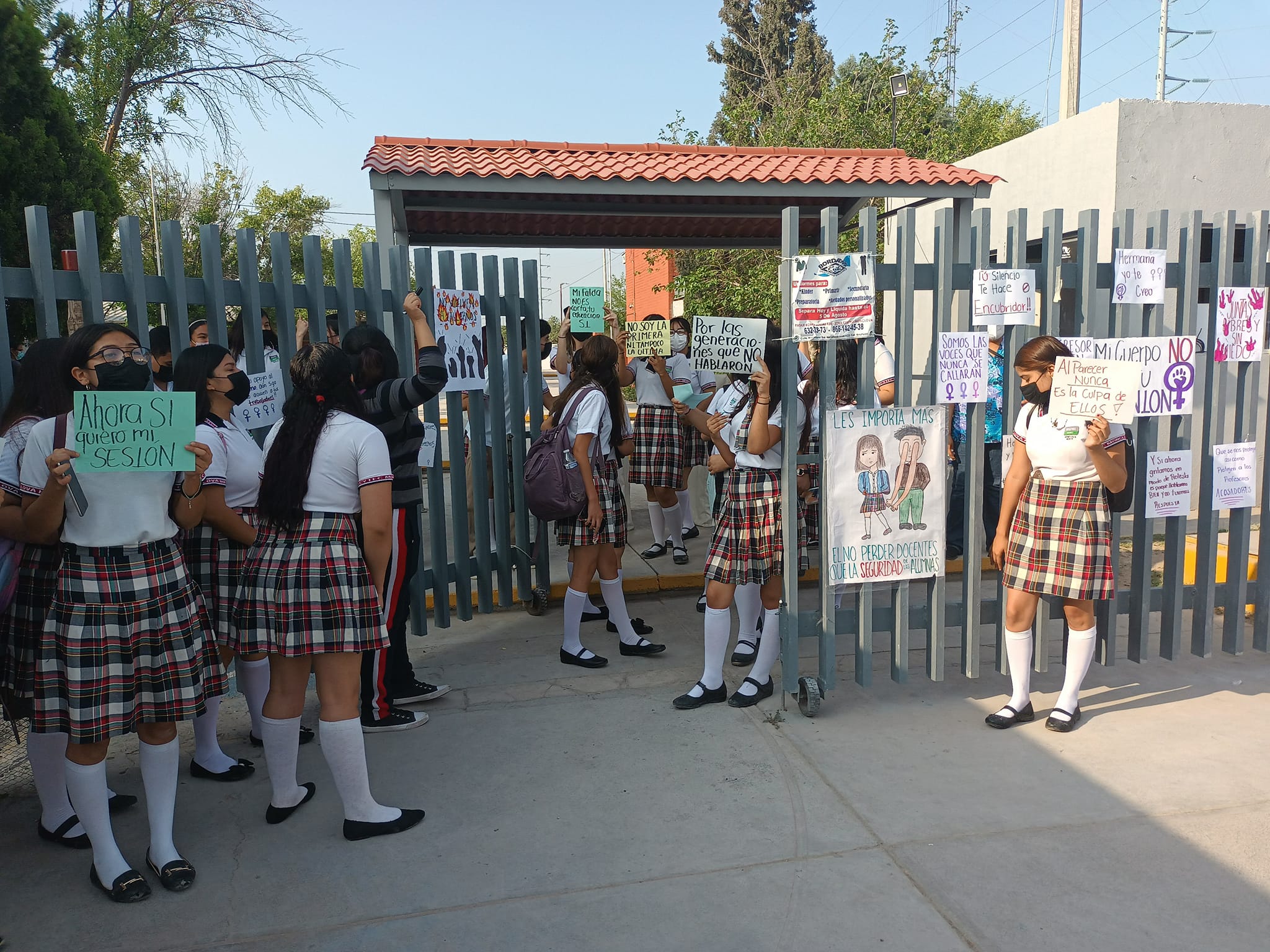Separan de funciones a maestros del Cecytec Monclova, señalados por acoso a estudiantes