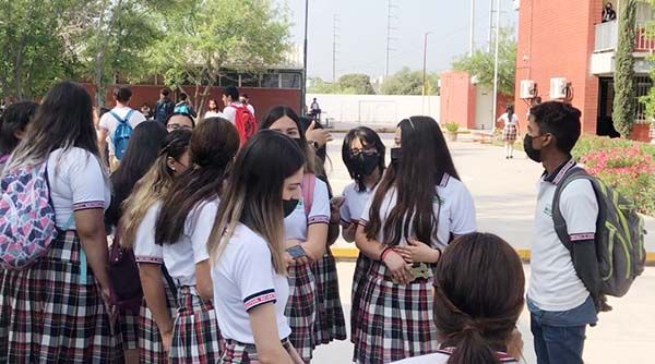 Se lava las manos el Director de Cecytec