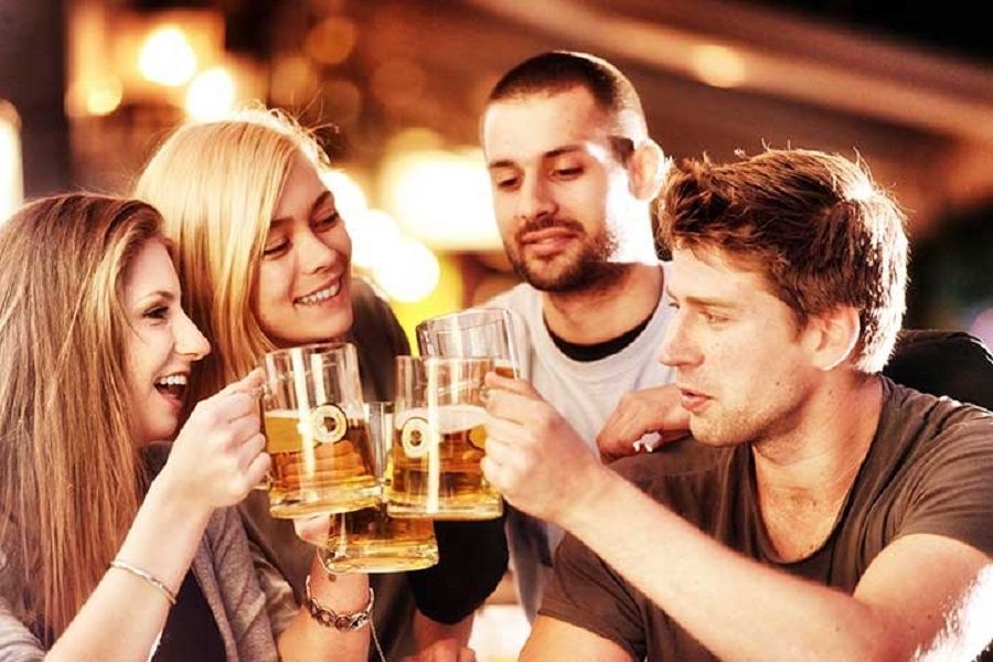¿Crees que estás bien porque solo bebes los fines de semana? Piénsalo de nuevo, según un estudio