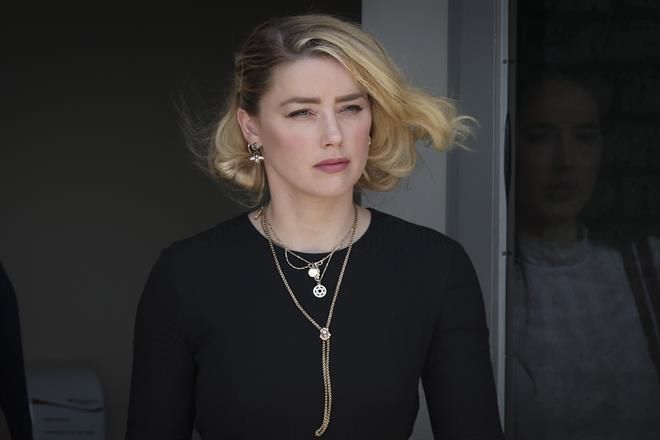 Amber Heard considera fallo como un retroceso para mujeres