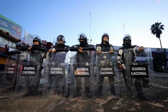 Acusan a México de poner a migrantes en crisis humanitaria
