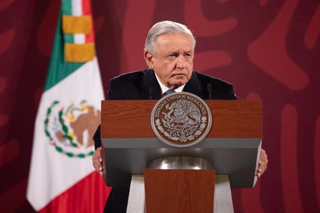 Critica AMLO ataques a candidato de izquierda en Colombia