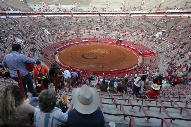 Aplaza juez fallo sobre corridas de toros en Plaza México