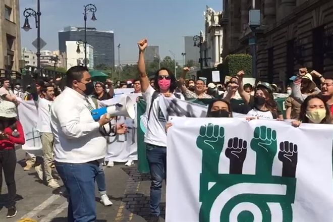 Protestan estudiantes del CIDE contra gestión de Conacyt