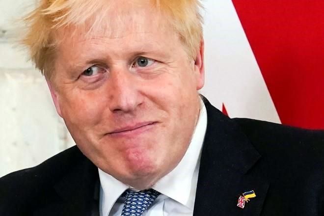 Enfrenta Boris Johnson moción de destitución