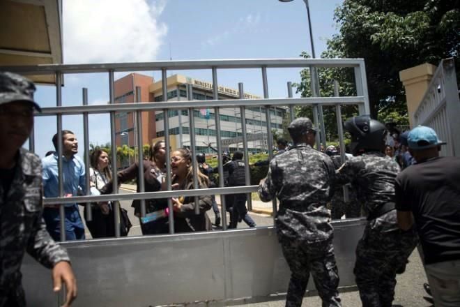 Asesinan a tiros a Ministro dominicano en su oficina