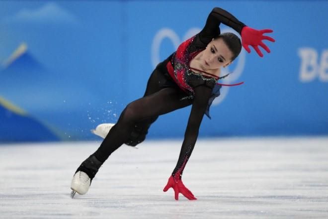 Elevan edad mínima de patinadores artísticos en competencias