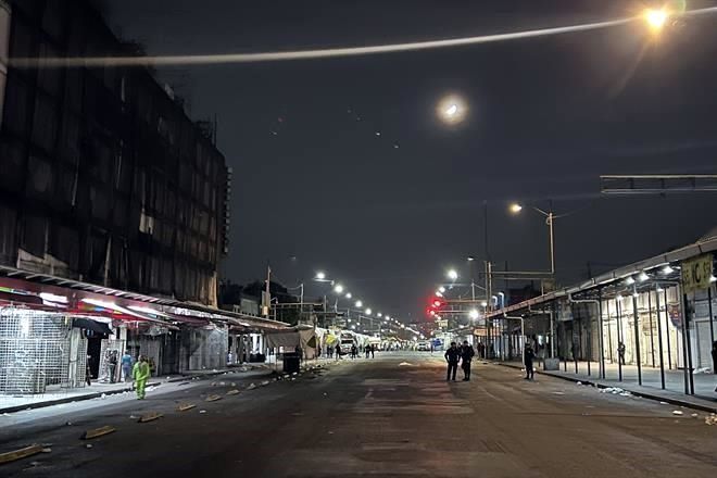Retiran mil 465 puestos de Eje 1 Norte en Tepito