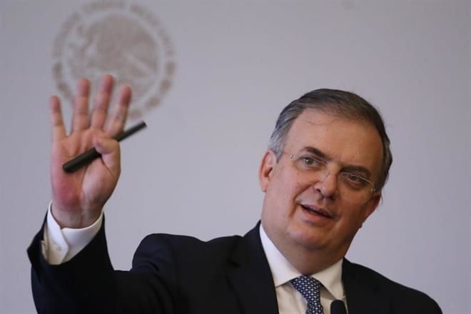 Busca México aplicar programa de becas para jóvenes en EU