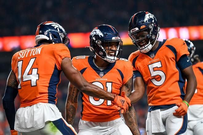Dueños de Walmart compran a los Broncos de Denver