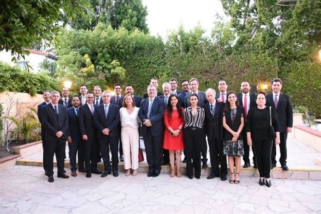 Se reúne Ebrard con empresarios en Los Ángeles