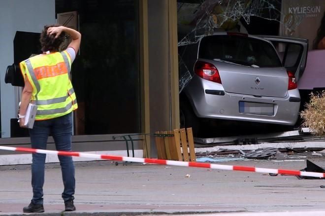 Embiste hombre auto contra calle en Berlín; hay un muerto