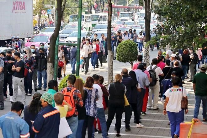 Tras tumultos en SAT… aplazan constancia