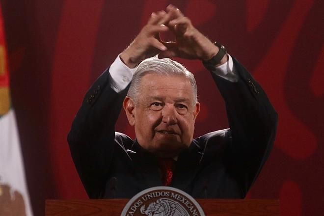 Dice AMLO que ‘hay tiro’… pero entre PRI y PAN￼