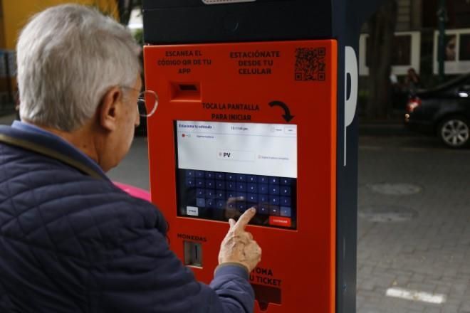 Digitalizan el servicio de los parquímetros
