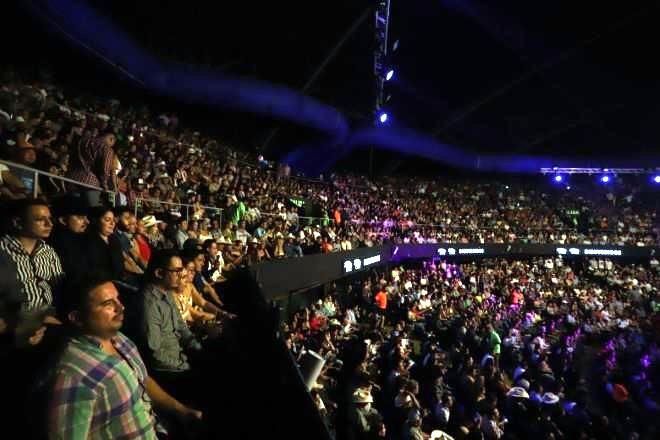 Logra economía mayor alza en un año por shows y comercio