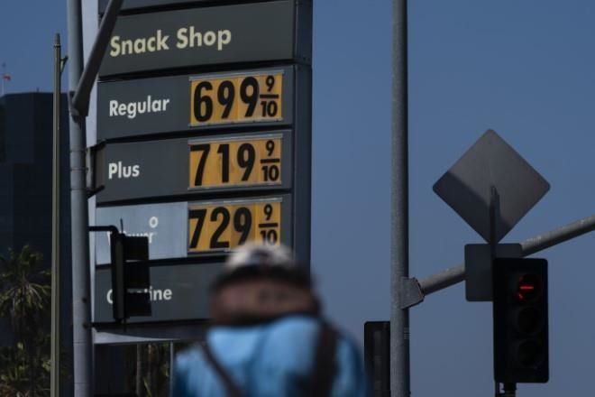 Supera los 5 dólares galón de gasolina en EU