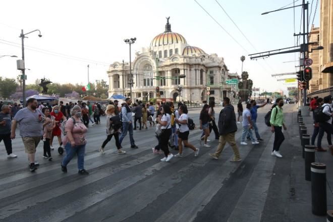 Presume AMLO seguridad en CDMX, tras alertas de EU