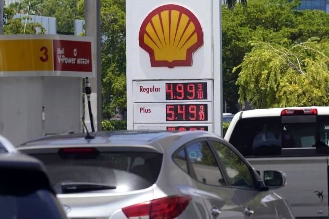 Pedirá Biden suspender impuestos a gasolina por 3 meses