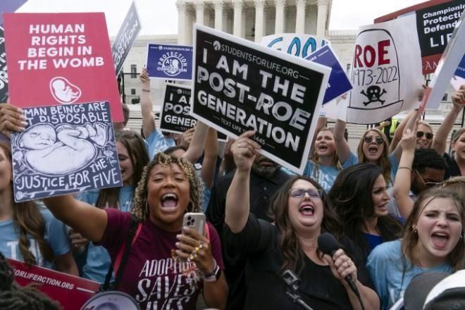 Revoca Corte de EU derecho al aborto