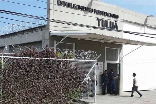 Deja 51 muertos motín en cárcel de Colombia