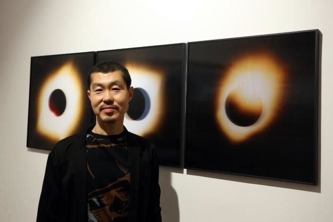 Capta Proyecto H mirada de Han Sungpil