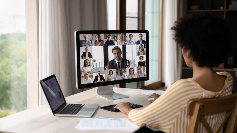 «Me despidieron frente a 35 compañeros por videollamada»: los despidos masivos de las startups (y por qué ocurren ahora)