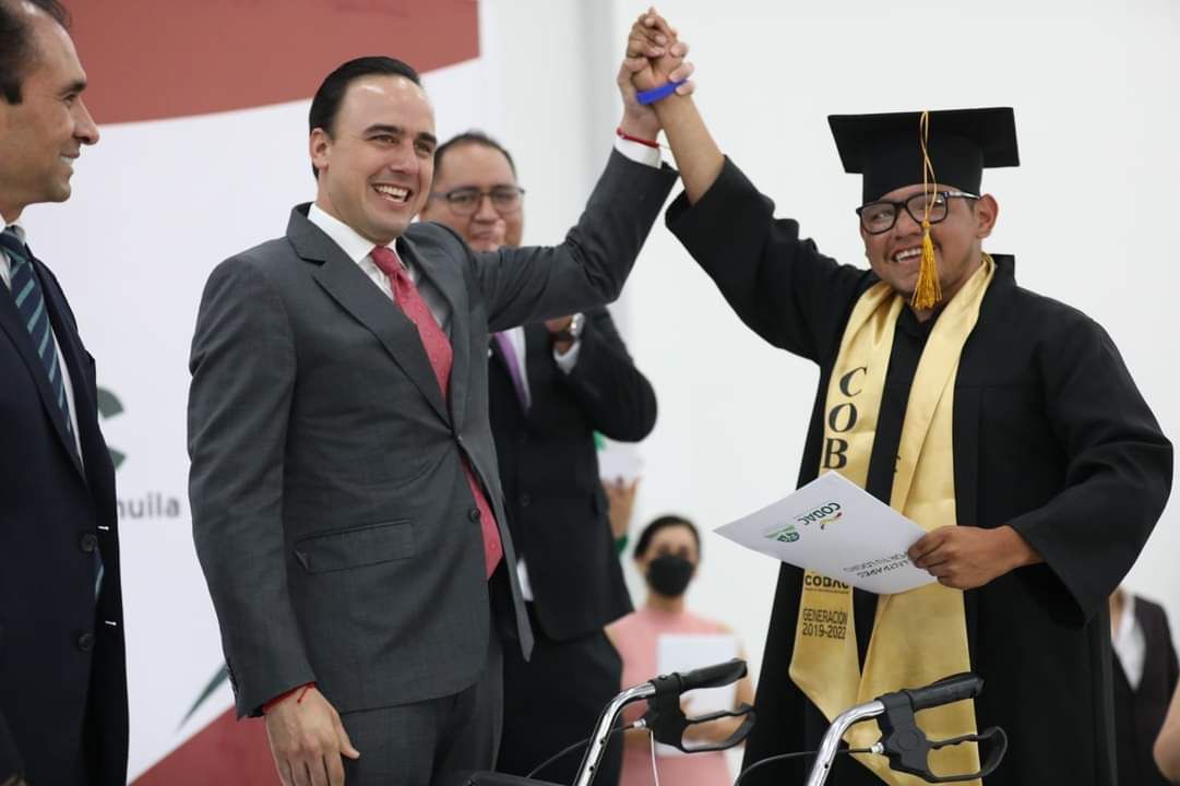 ES COAHUILA TIERRA DE OPORTUNIDADES PARA LOS JÓVENES : MANOLO JIMÉNEZ