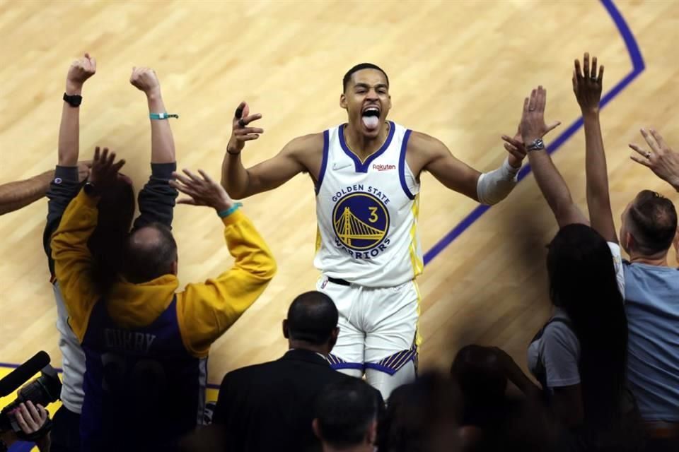 Ganan Warriors Juego 5 y acarician el campeonato de la NBA