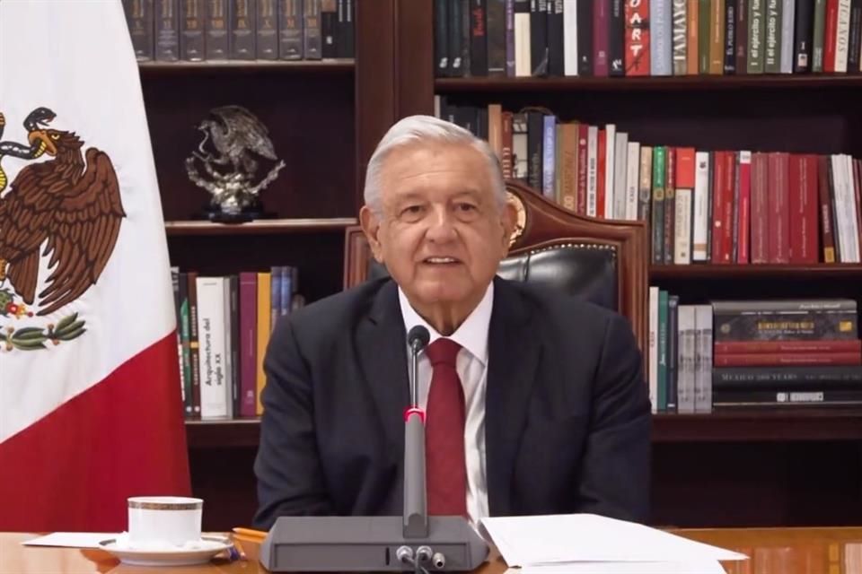 Cede AMLO a empresas de EU y recicla promesas ambientales