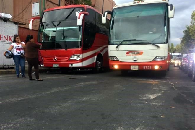 Investiga Cofece mercado de autobuses para pasajeros