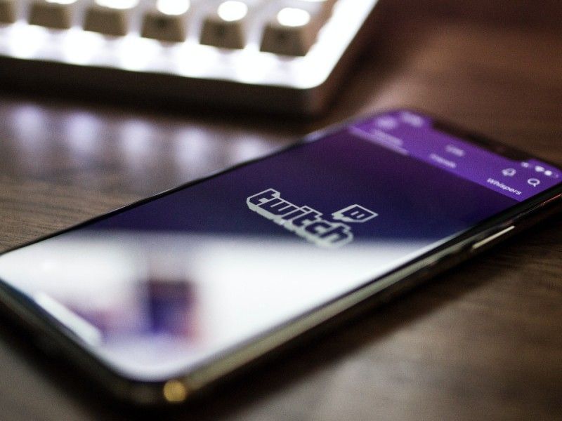 Creadores en Twitch podrán tener ingresos mensuales más estables