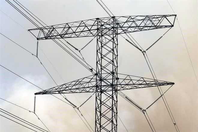 Acusan olvido del Gobierno de la transición energética