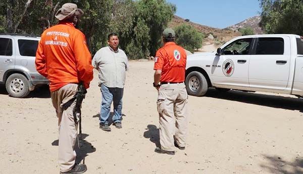 Buscan 20 migrantes en la sierra de Acuña