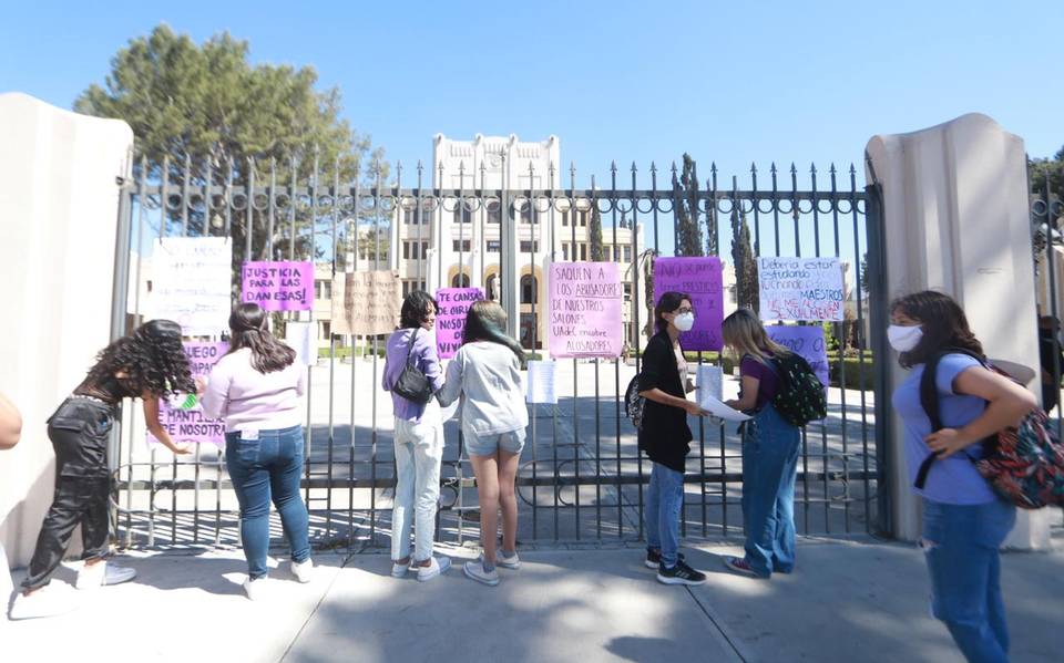 Expulsan a docentes y alumnos por violencia de genero de la UA de C.