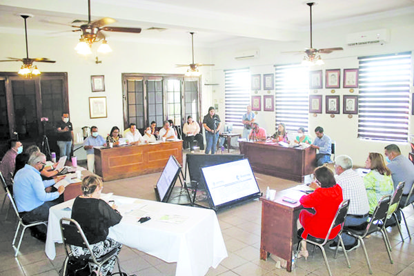 Analizan regidores desabasto de agua