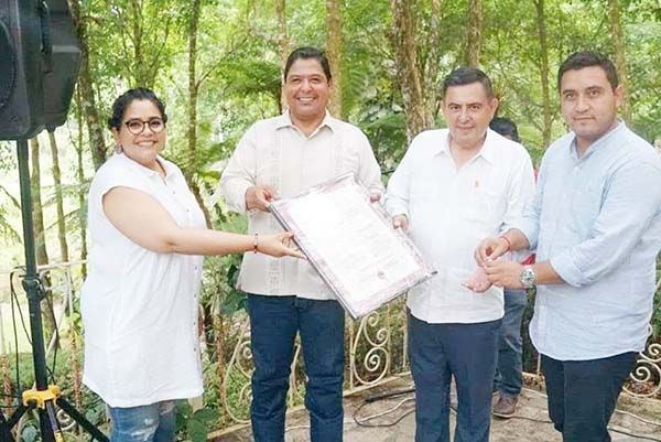 Lleva Beto Villarreal beneficios a los ejidos