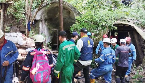 Explosión en mina colombiana deja 14 obreros atrapados
