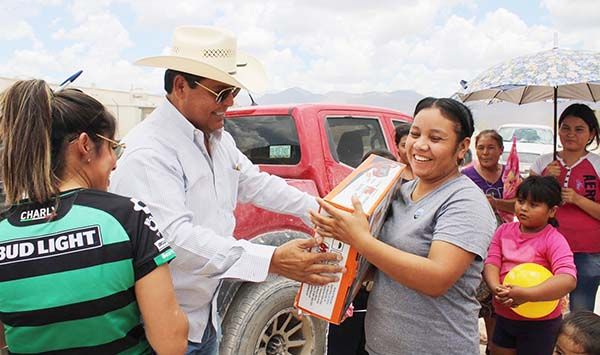 Continúa Alcalde recorriendo ejidos