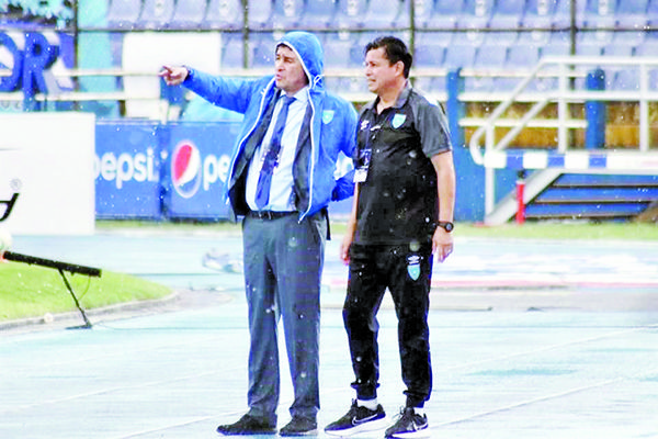 Gana ‘Flaco’ primer juego oficial con Guatemala