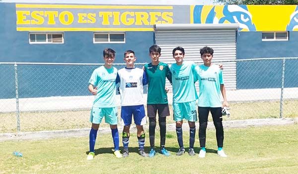 Impulsa Castaños a 5 talentos de futbol
