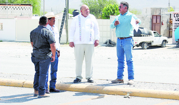 Inicia Castaños mejora vial del bulevar Galaz