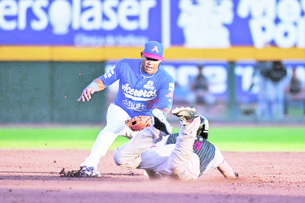 Inicia Acereros semana en gira